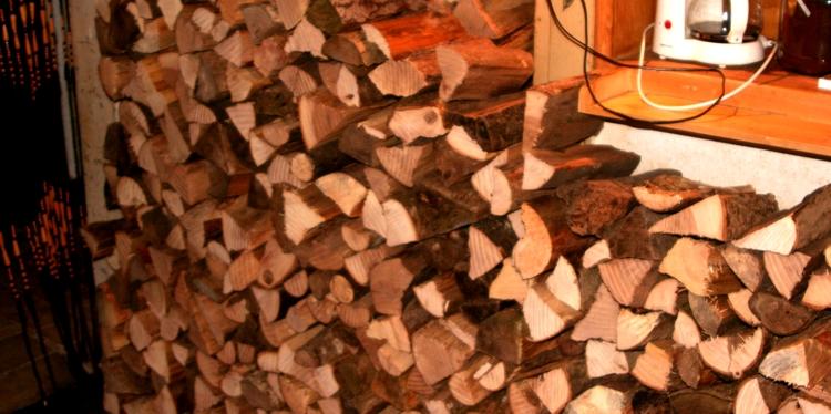 Schamanenstube Feuerholz Schamanenstube Feuerholz